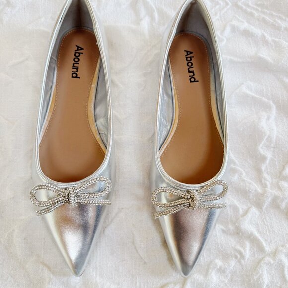 Abound Bow Silver Flats Size 6.5 New - Picture 2 of 6